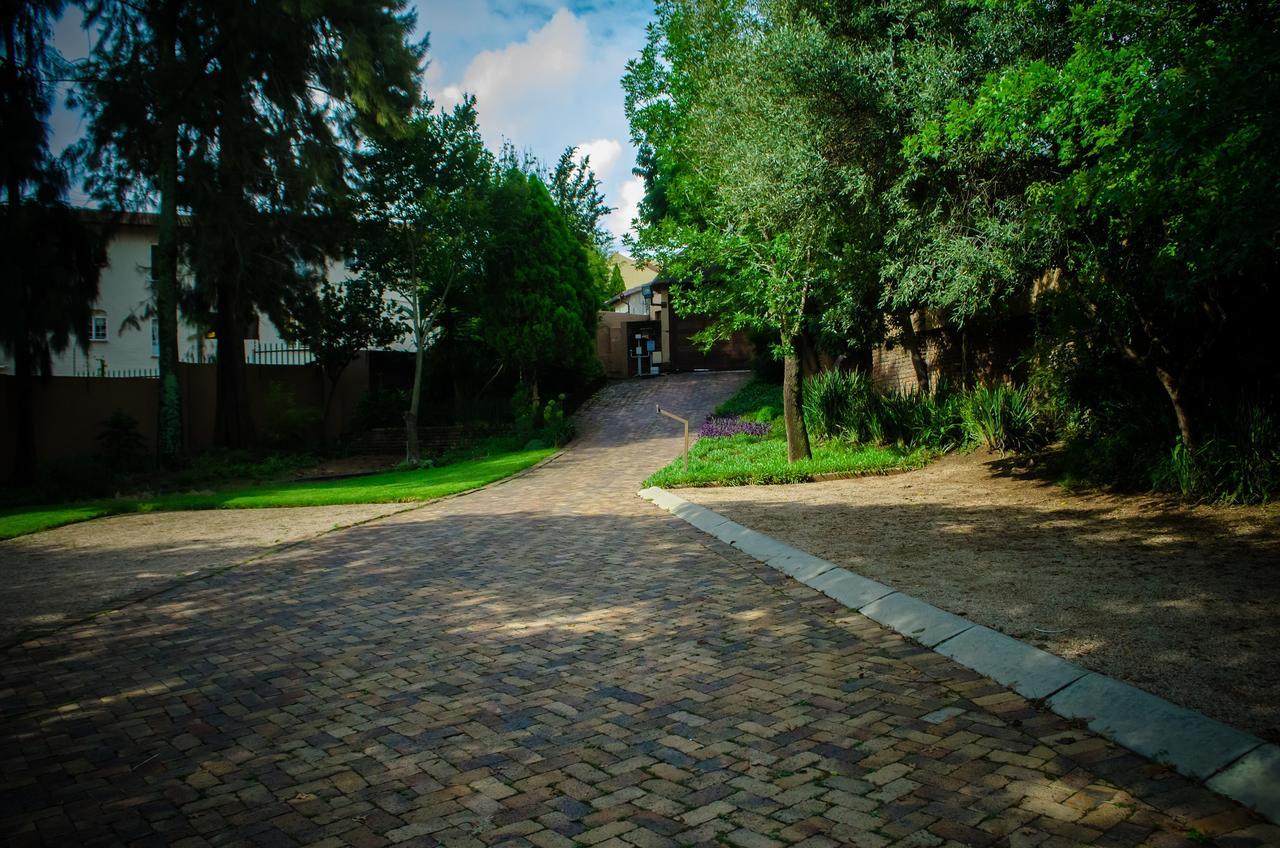 The Rivonia River Lodge Johannesburg Exterior photo